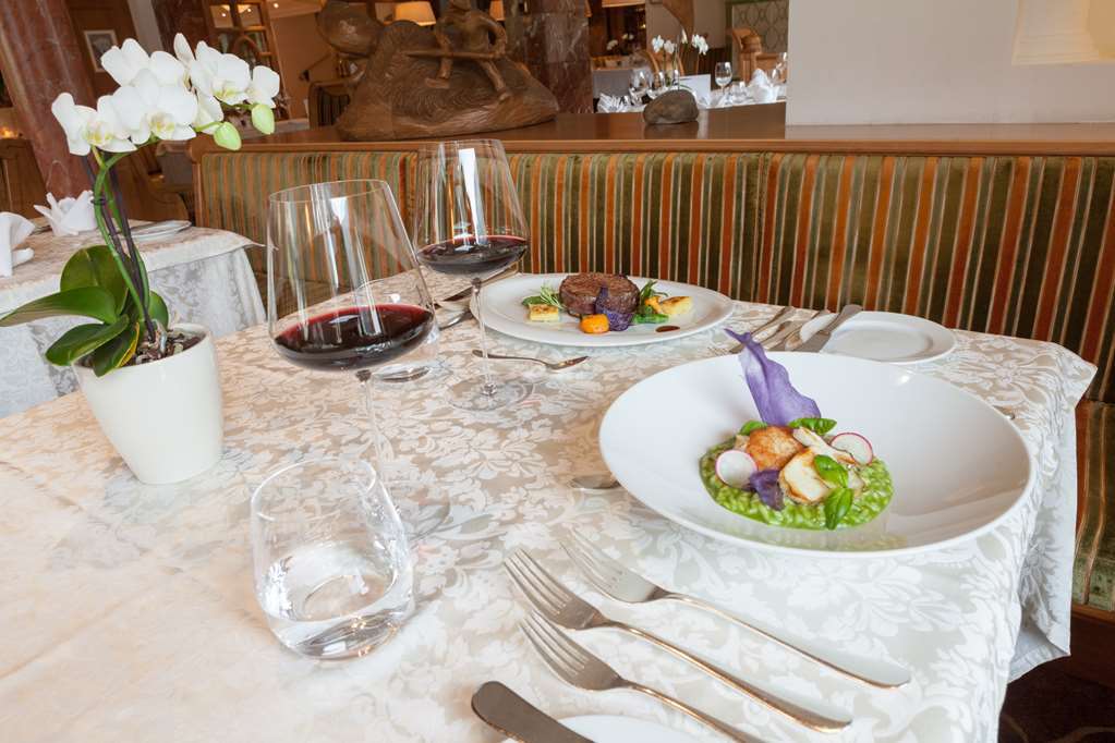Og Granvara Relais And Spa Wolkenstein in Gröden Restaurant foto